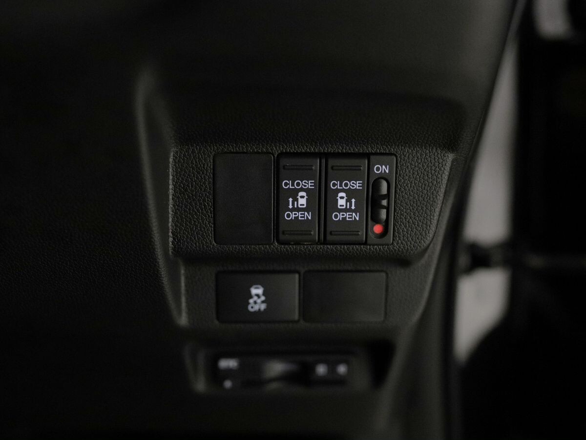 Honda Freed 2018 - фото автомобиля