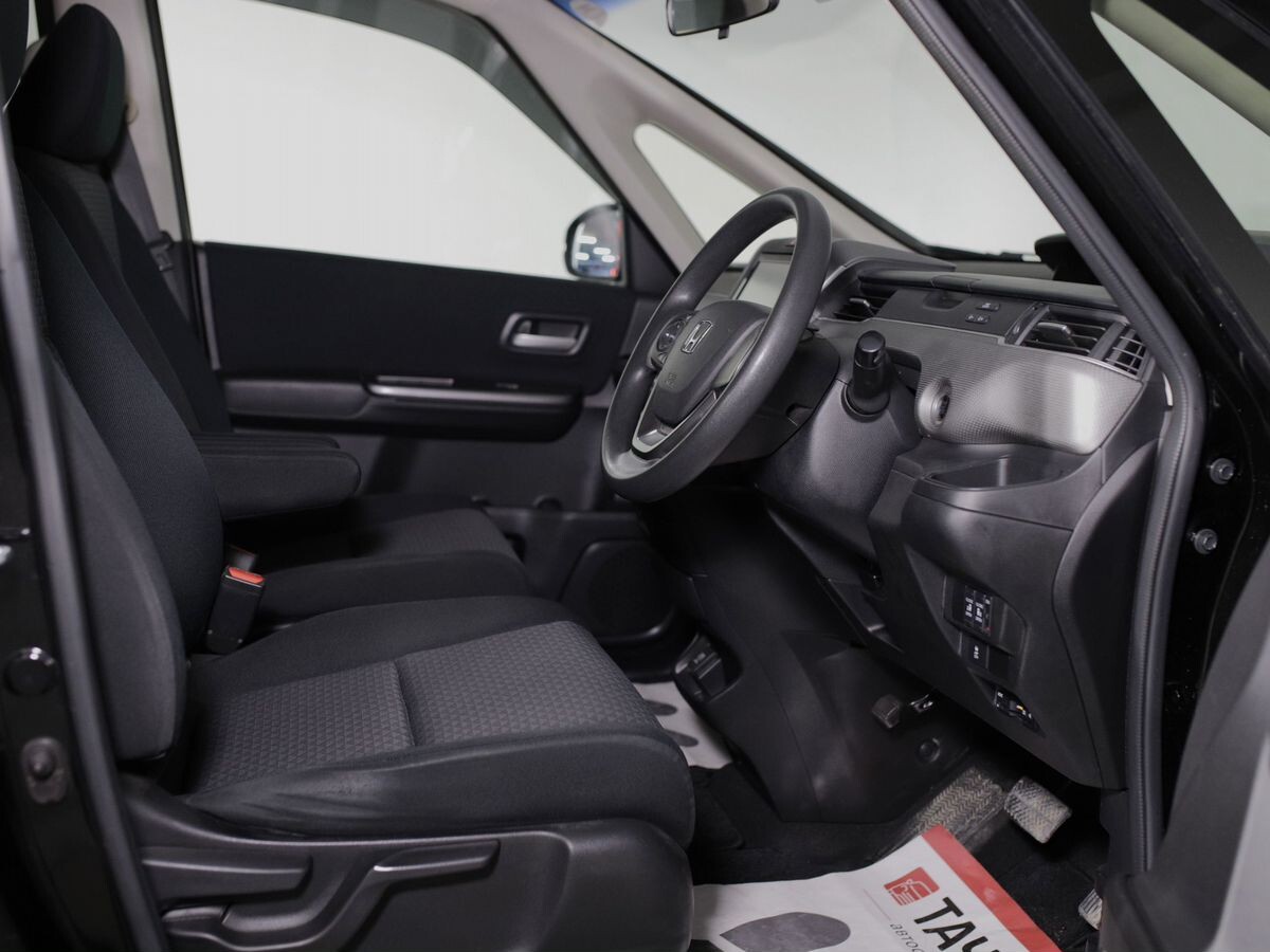 Honda Freed 2018 - фото автомобиля