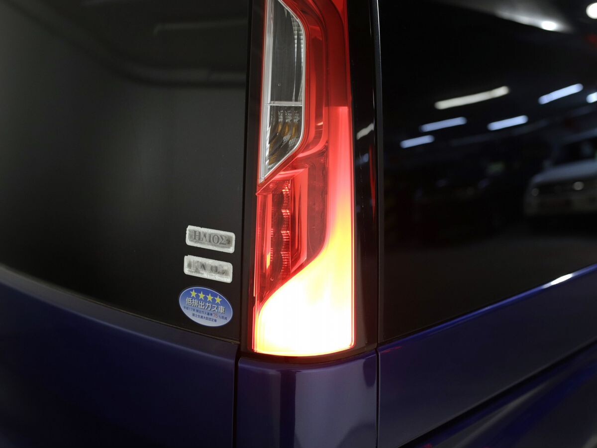 Honda Stepwgn 2016 - фото автомобиля