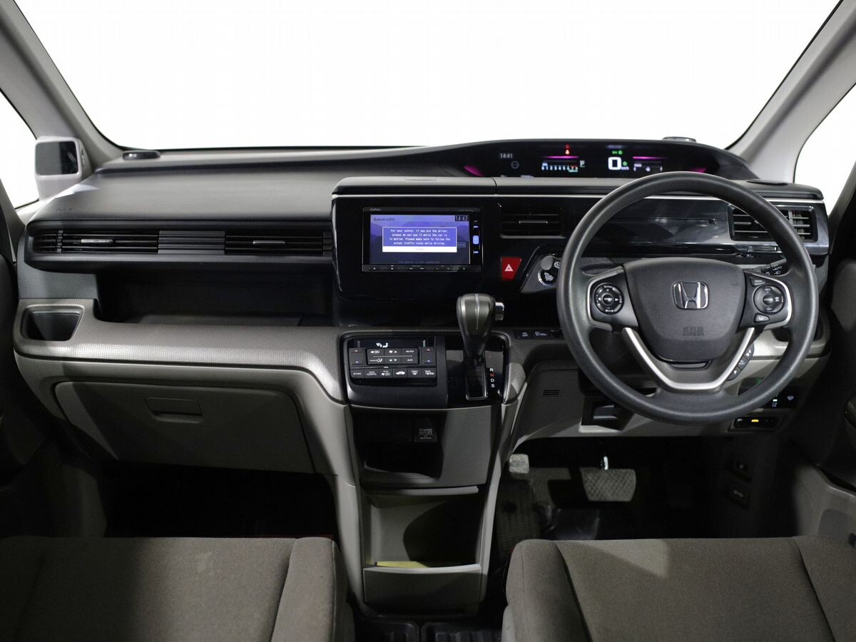 Honda Stepwgn 2016 - фото автомобиля
