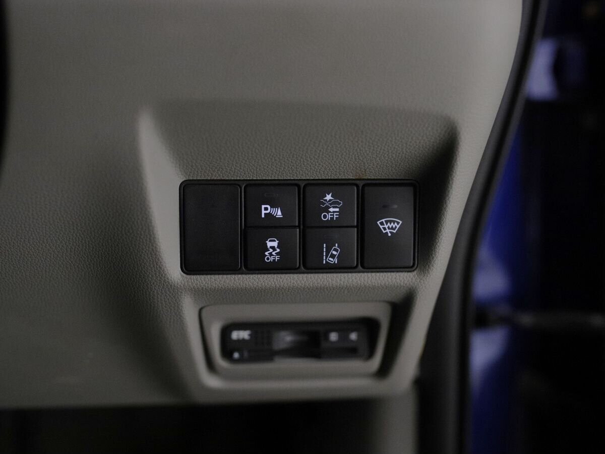 Honda Stepwgn 2016 - фото автомобиля