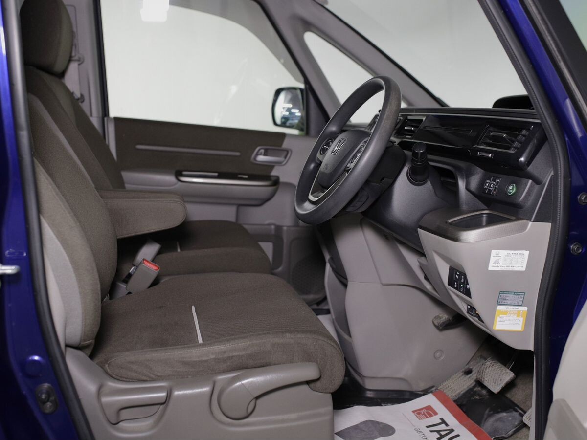 Honda Stepwgn 2016 - фото автомобиля