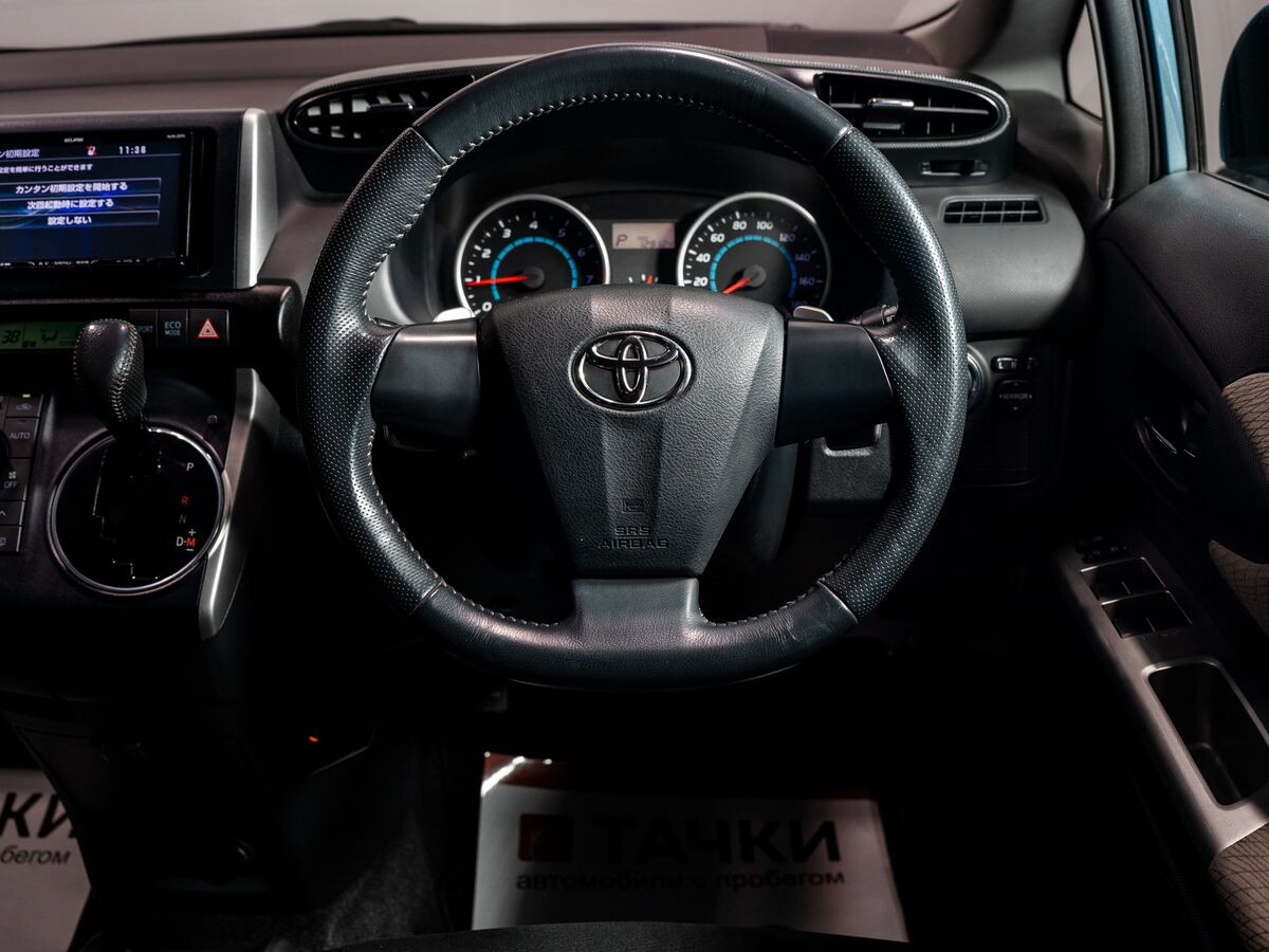 Toyota Wish 2009 - фото автомобиля