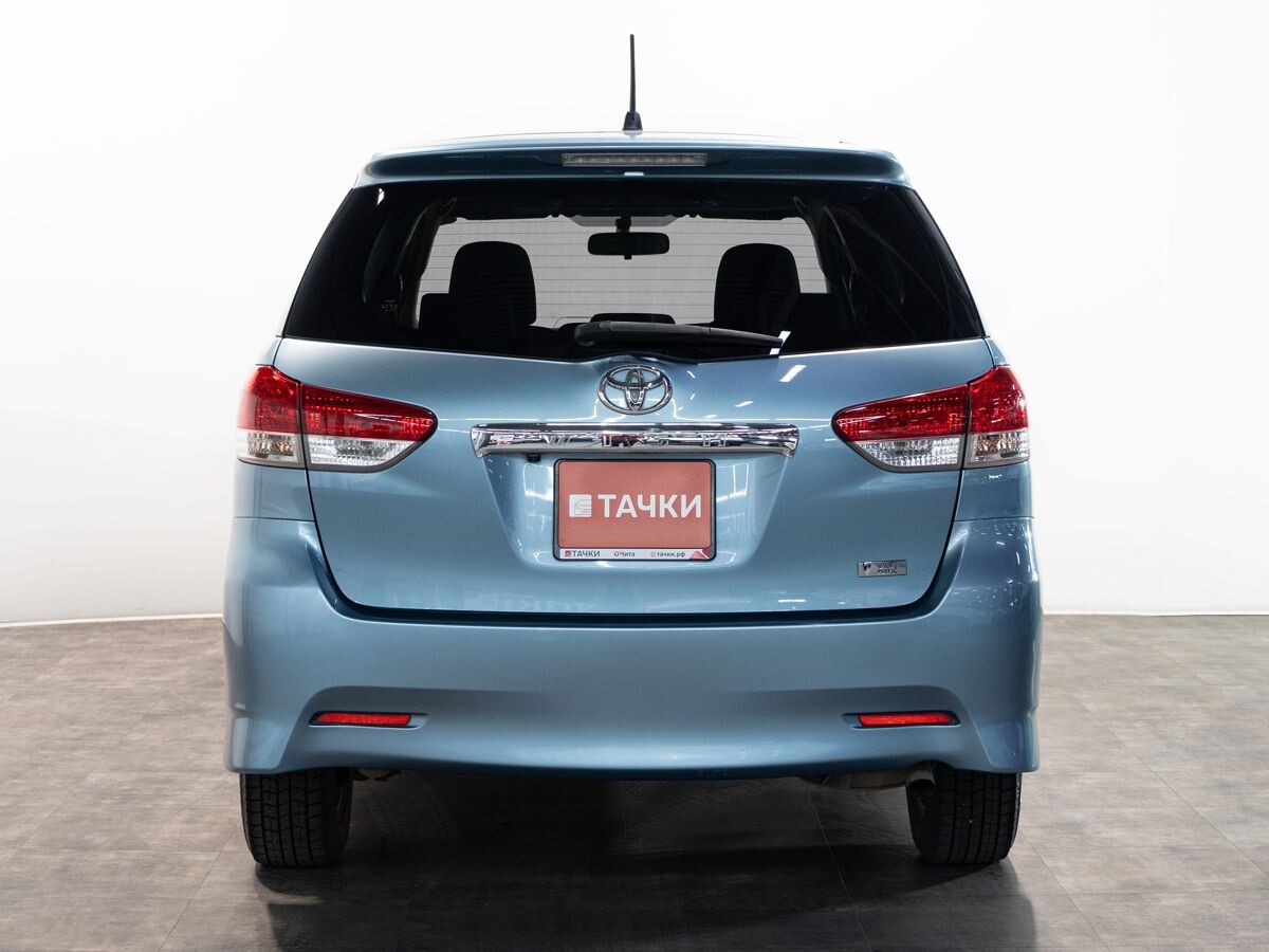 Toyota Wish 2009 - фото автомобиля