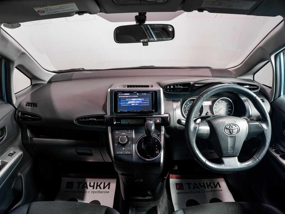 Toyota Wish 2009 - фото автомобиля