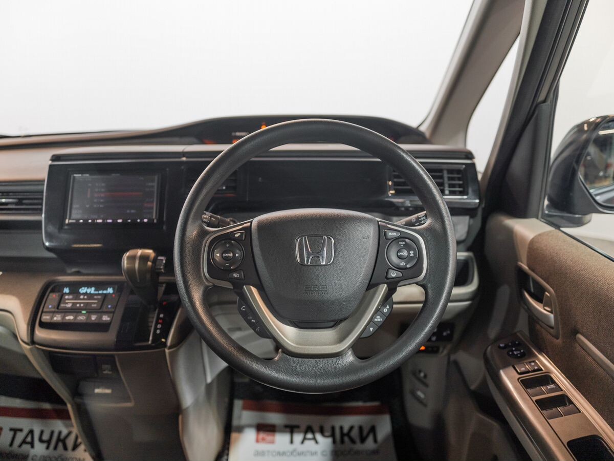 Honda Stepwgn 2020 - фото автомобиля