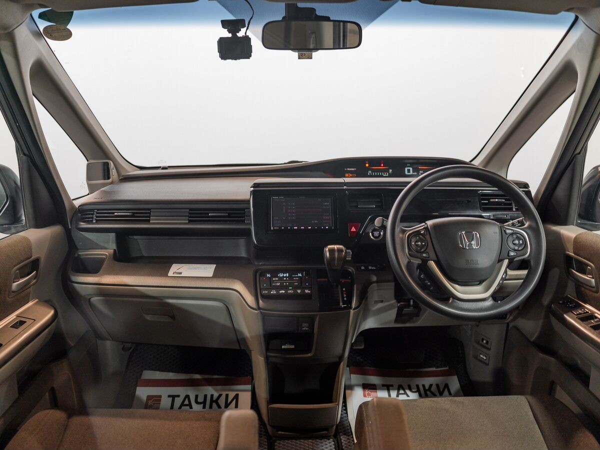 Honda Stepwgn 2020 - фото автомобиля