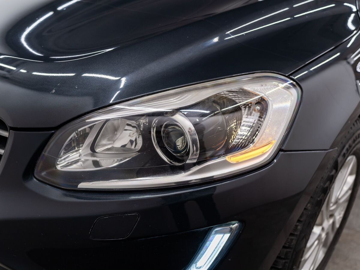 Volvo XC60 2014 - фото автомобиля