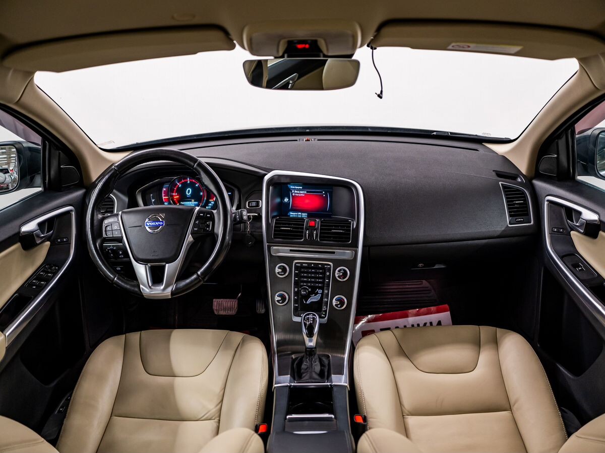 Volvo XC60 2014 - фото автомобиля