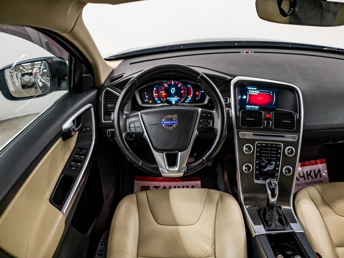 Volvo XC60 2014 - фото автомобиля