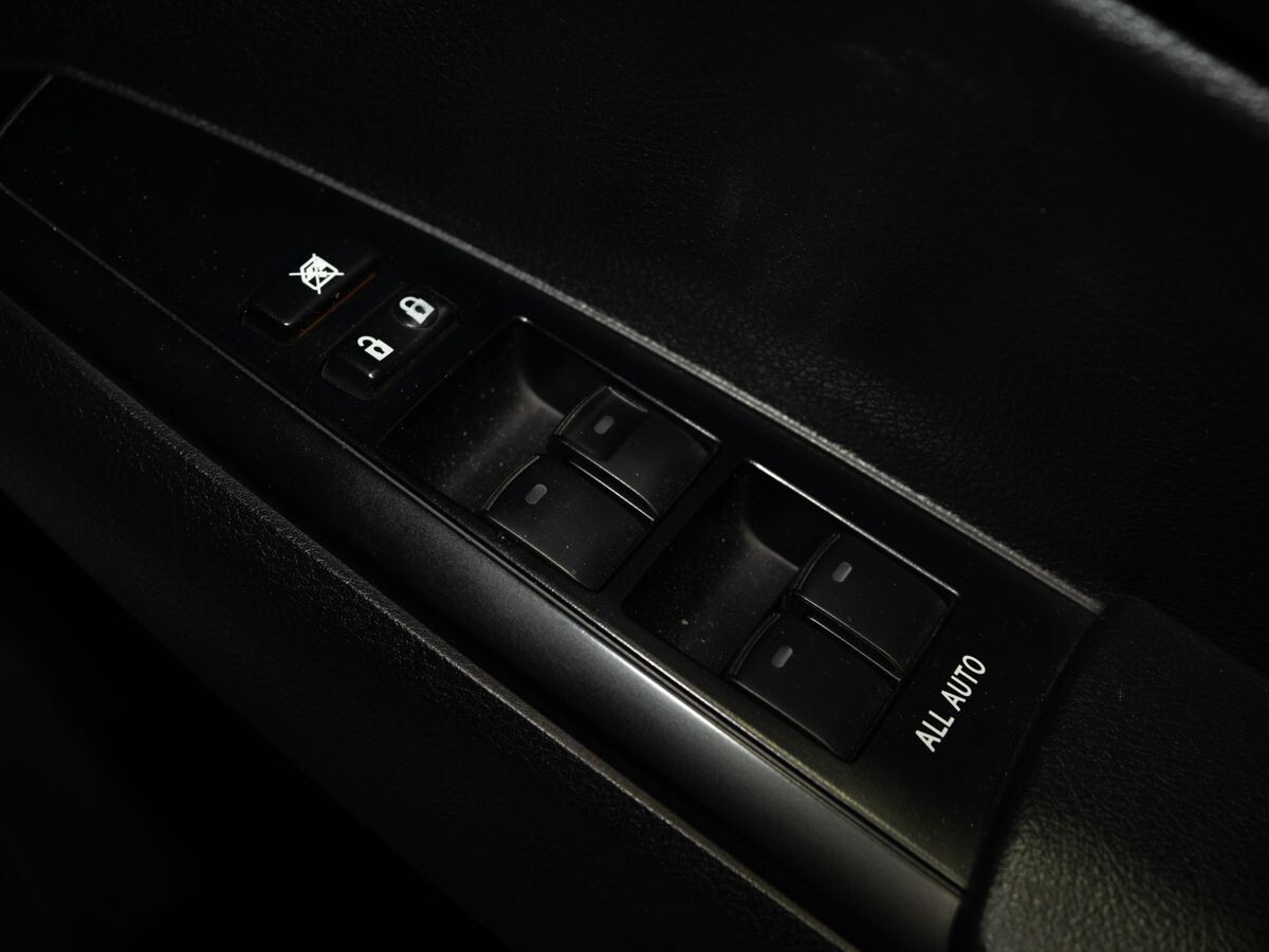 Toyota Corolla 2014 - фото автомобиля