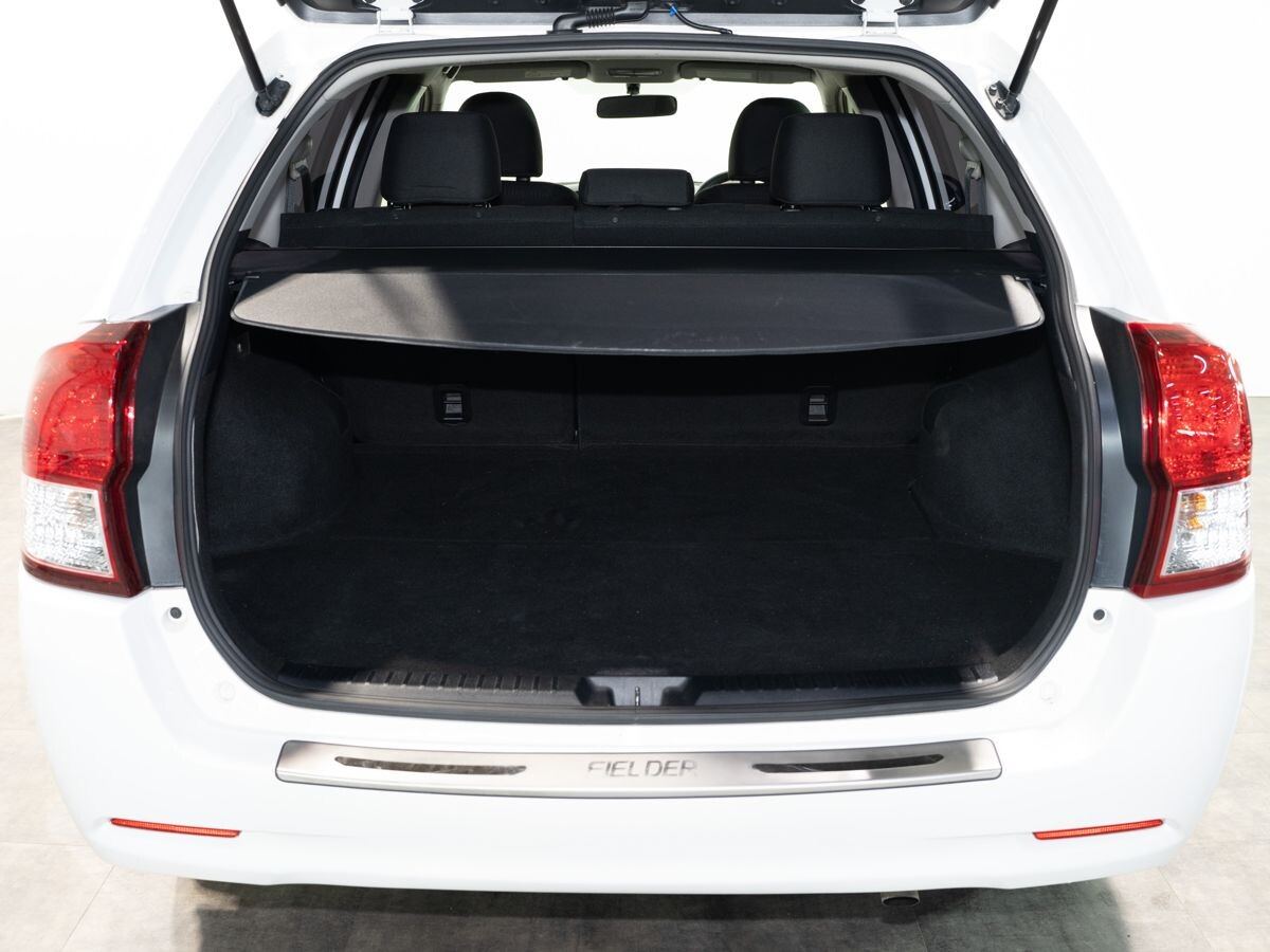 Toyota Corolla 2014 - фото автомобиля