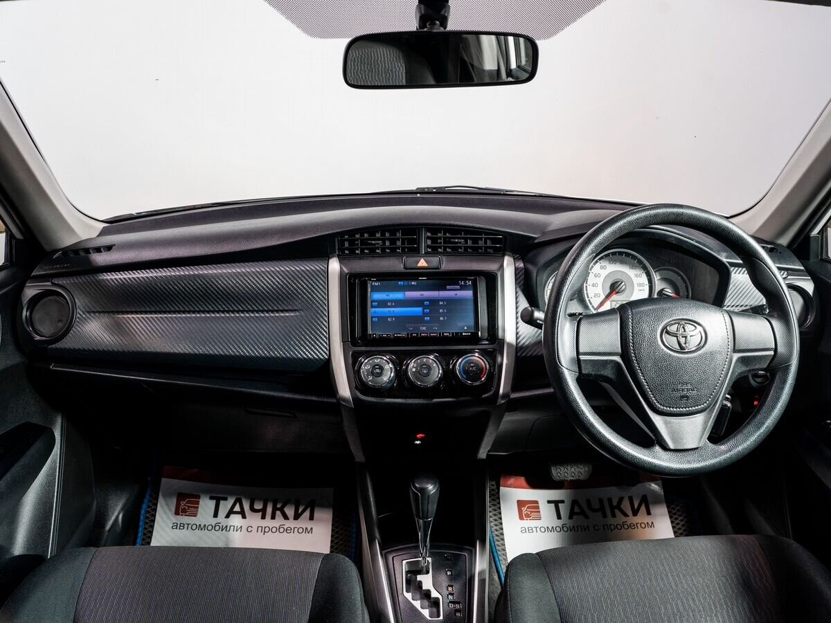 Toyota Corolla 2014 - фото автомобиля