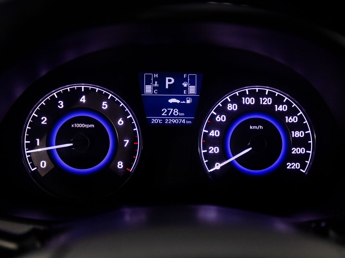 Hyundai Solaris 2014 - фото автомобиля