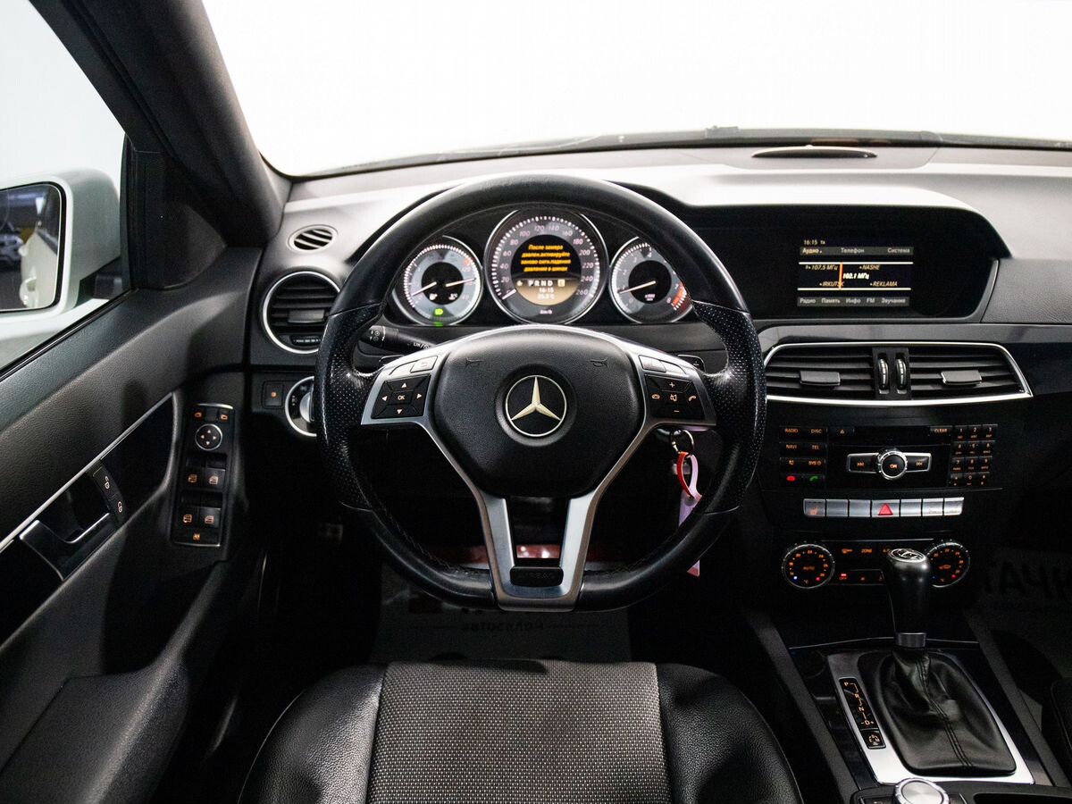 Mercedes-Benz C-Класс 2011 - фото автомобиля