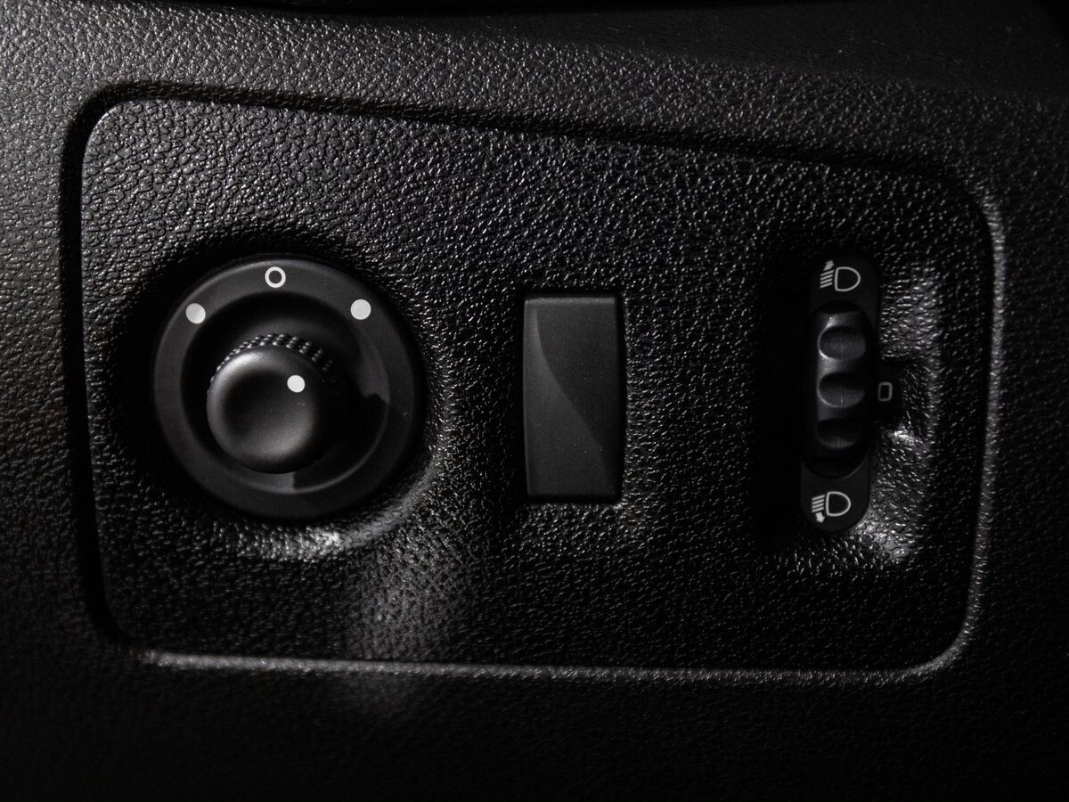 Lada (ВАЗ) XRAY 2018 - фото автомобиля