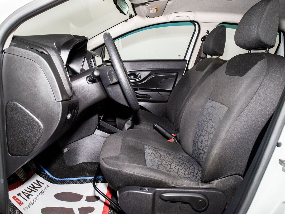 Lada (ВАЗ) XRAY 2018 - фото автомобиля