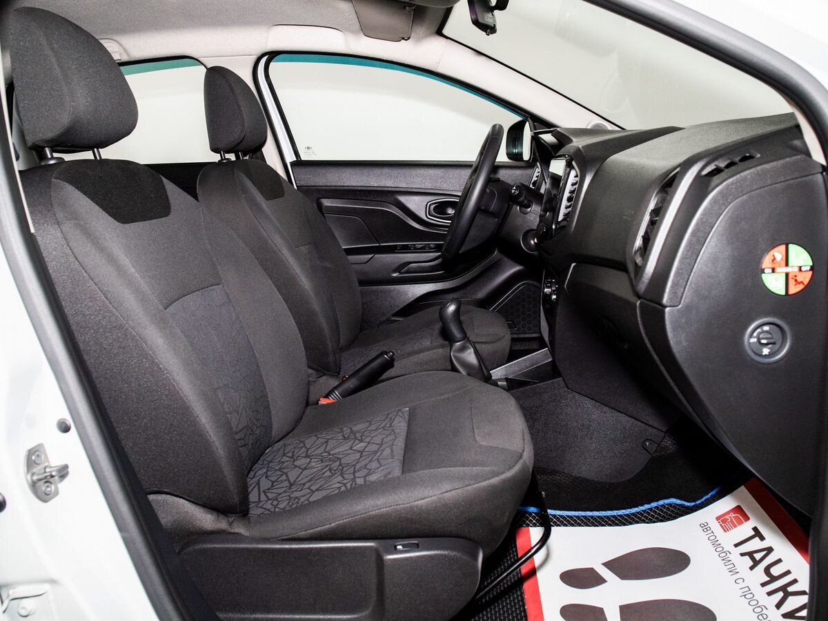 Lada (ВАЗ) XRAY 2018 - фото автомобиля