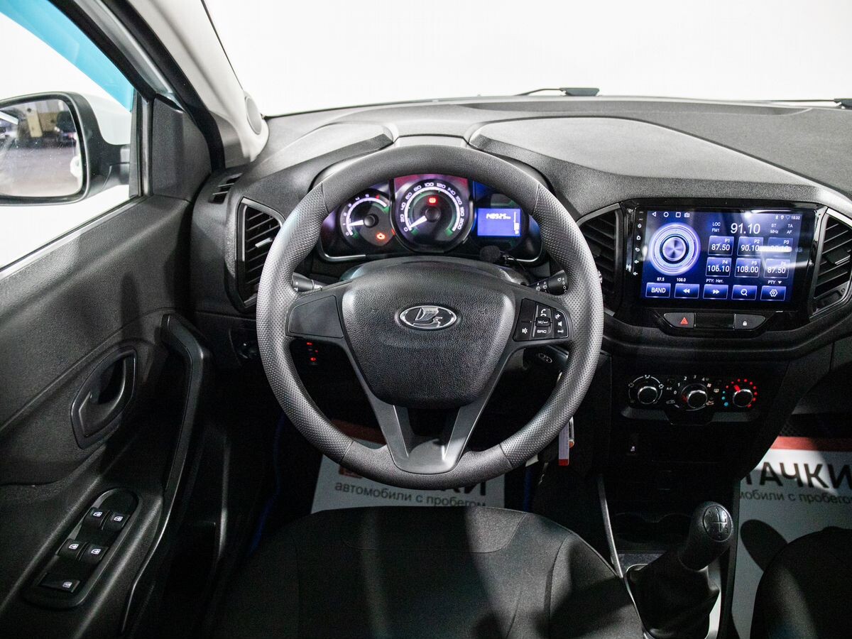 Lada (ВАЗ) XRAY 2018 - фото автомобиля