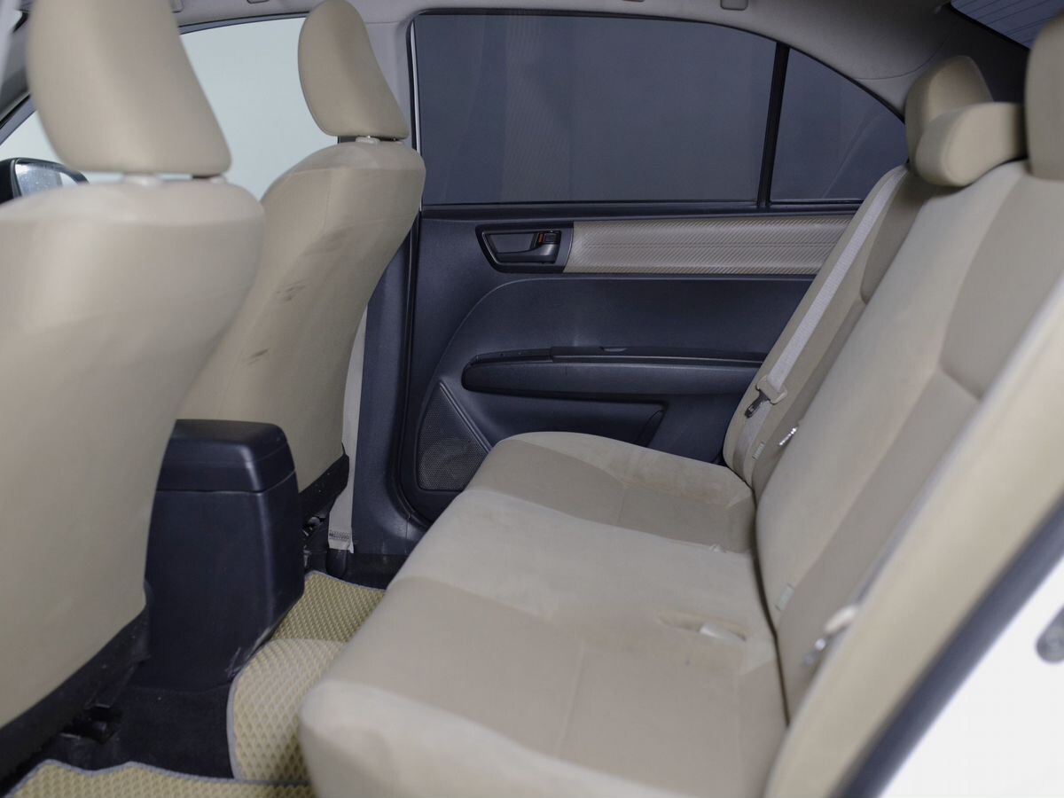 Toyota Corolla 2014 - фото автомобиля