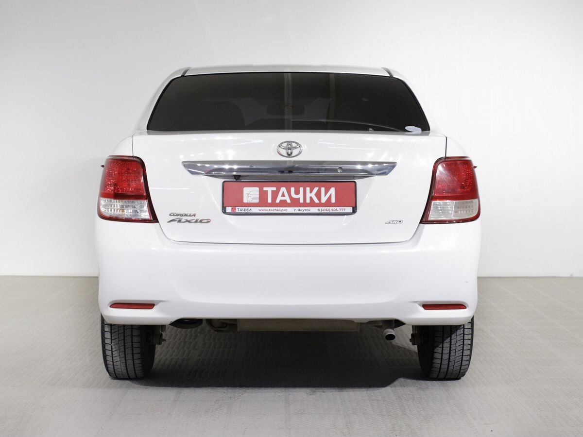 Toyota Corolla 2014 - фото автомобиля