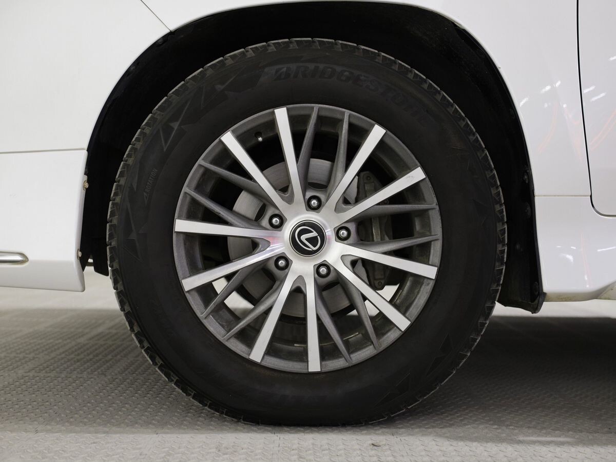 Lexus LX 2016 - фото автомобиля