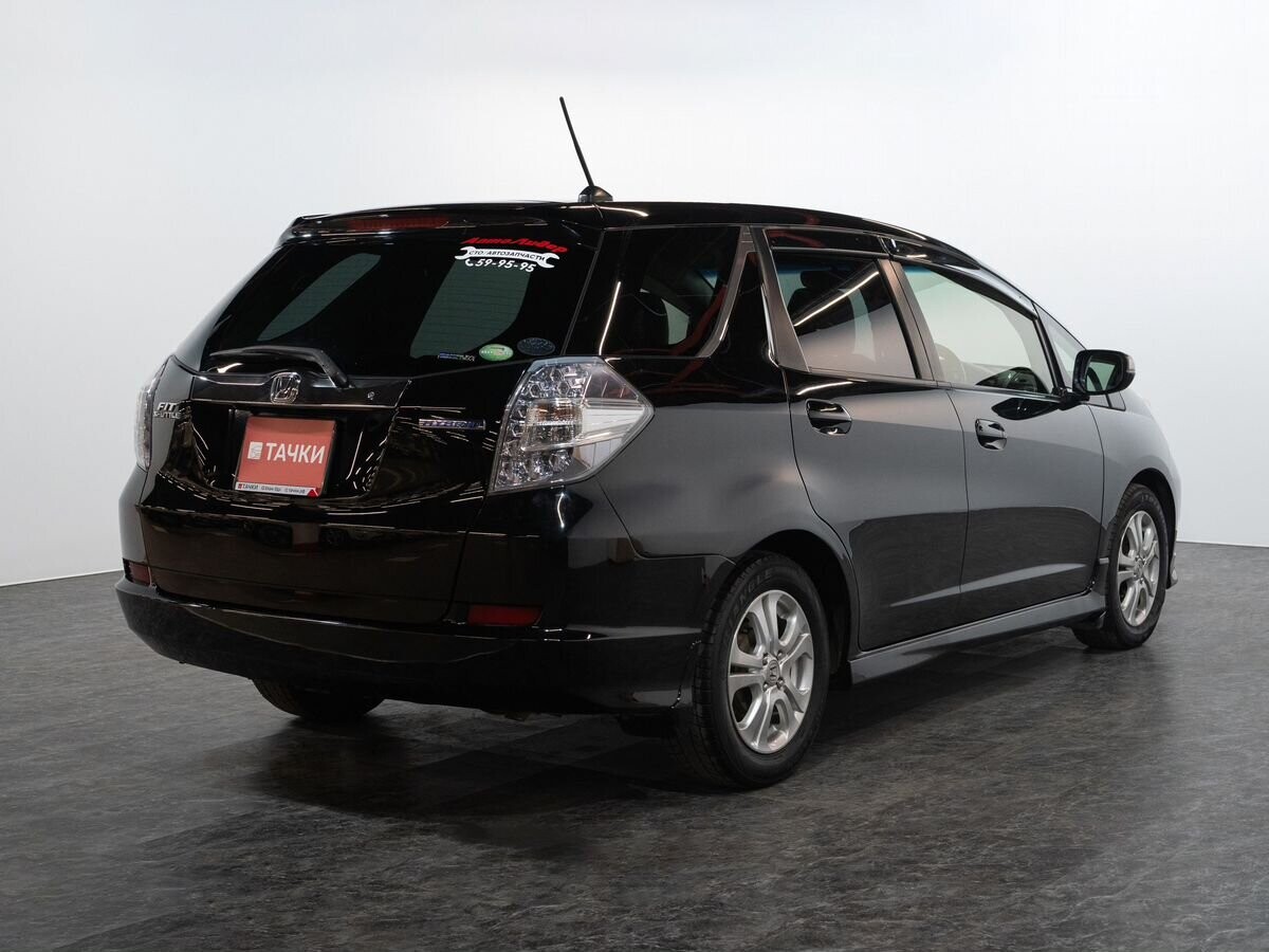 Honda Fit Shuttle 2012 - фото автомобиля