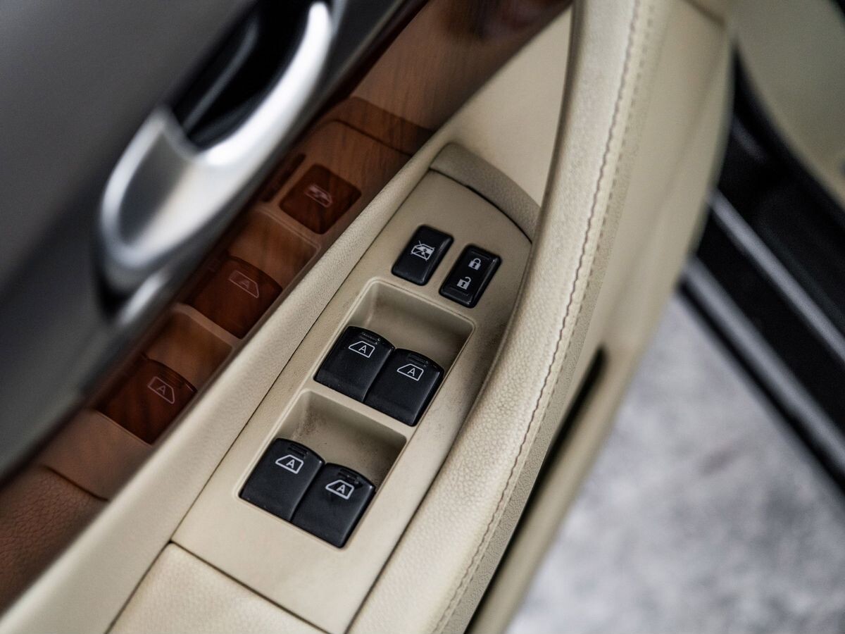 Infiniti FX 2012 - фото автомобиля