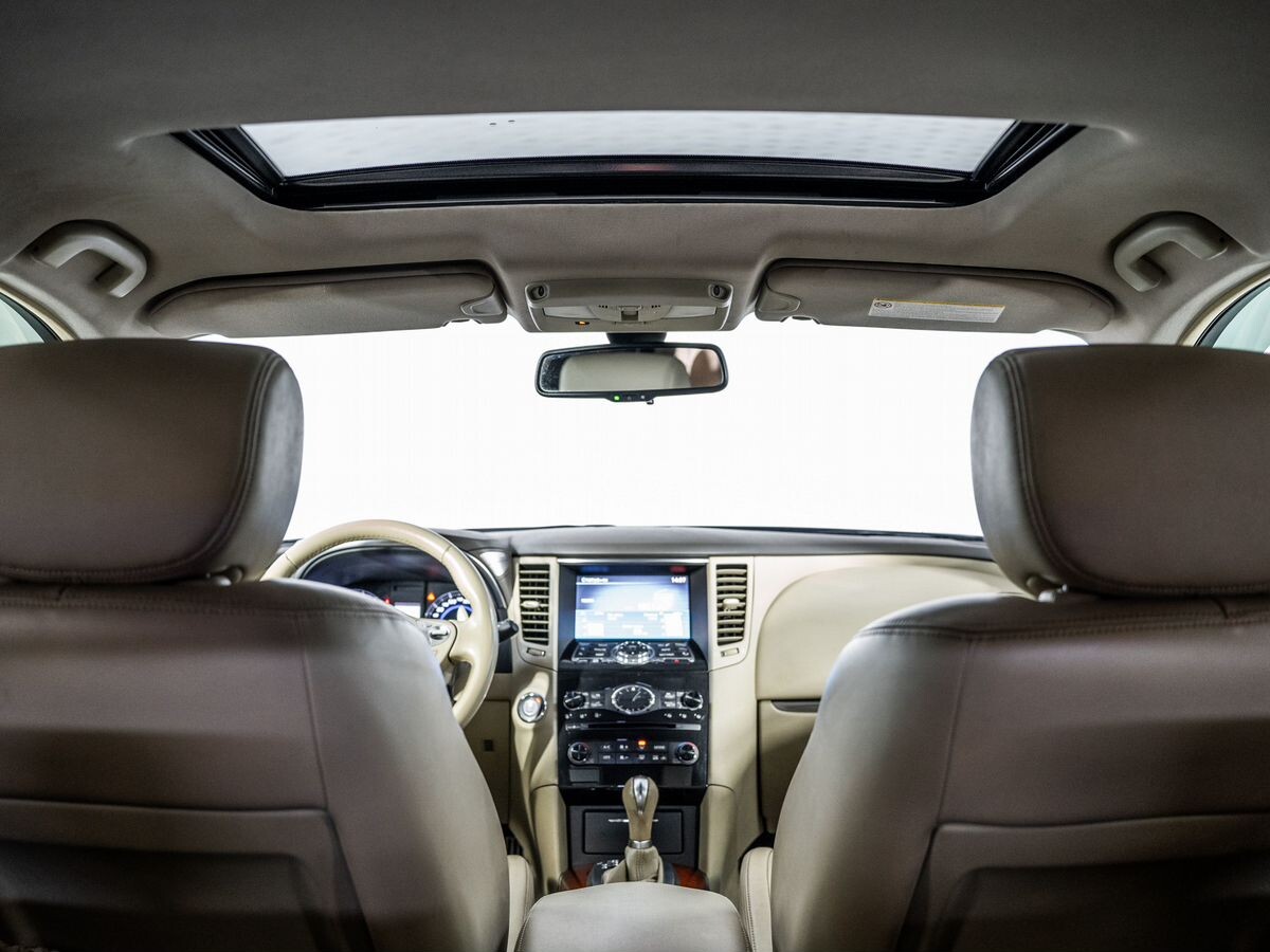 Infiniti FX 2012 - фото автомобиля