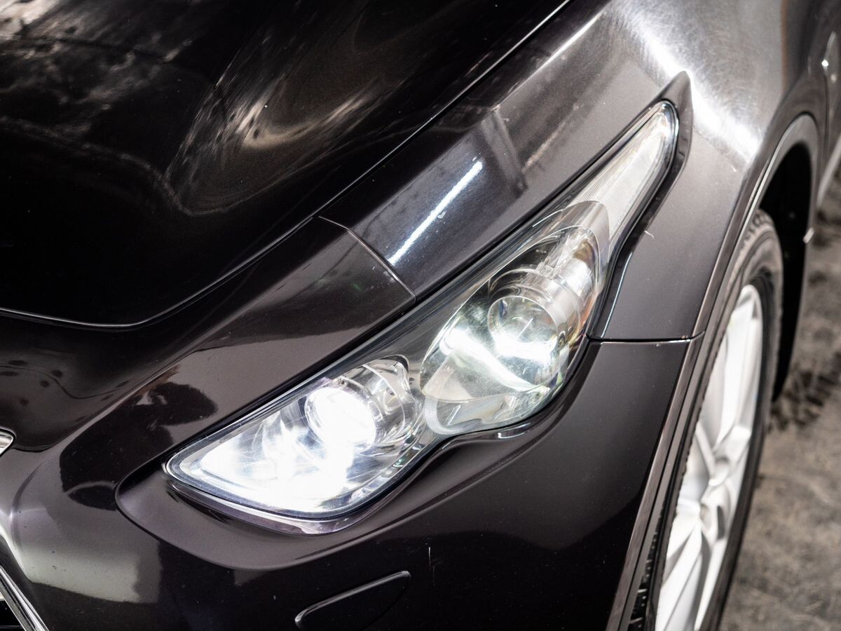 Infiniti FX 2012 - фото автомобиля