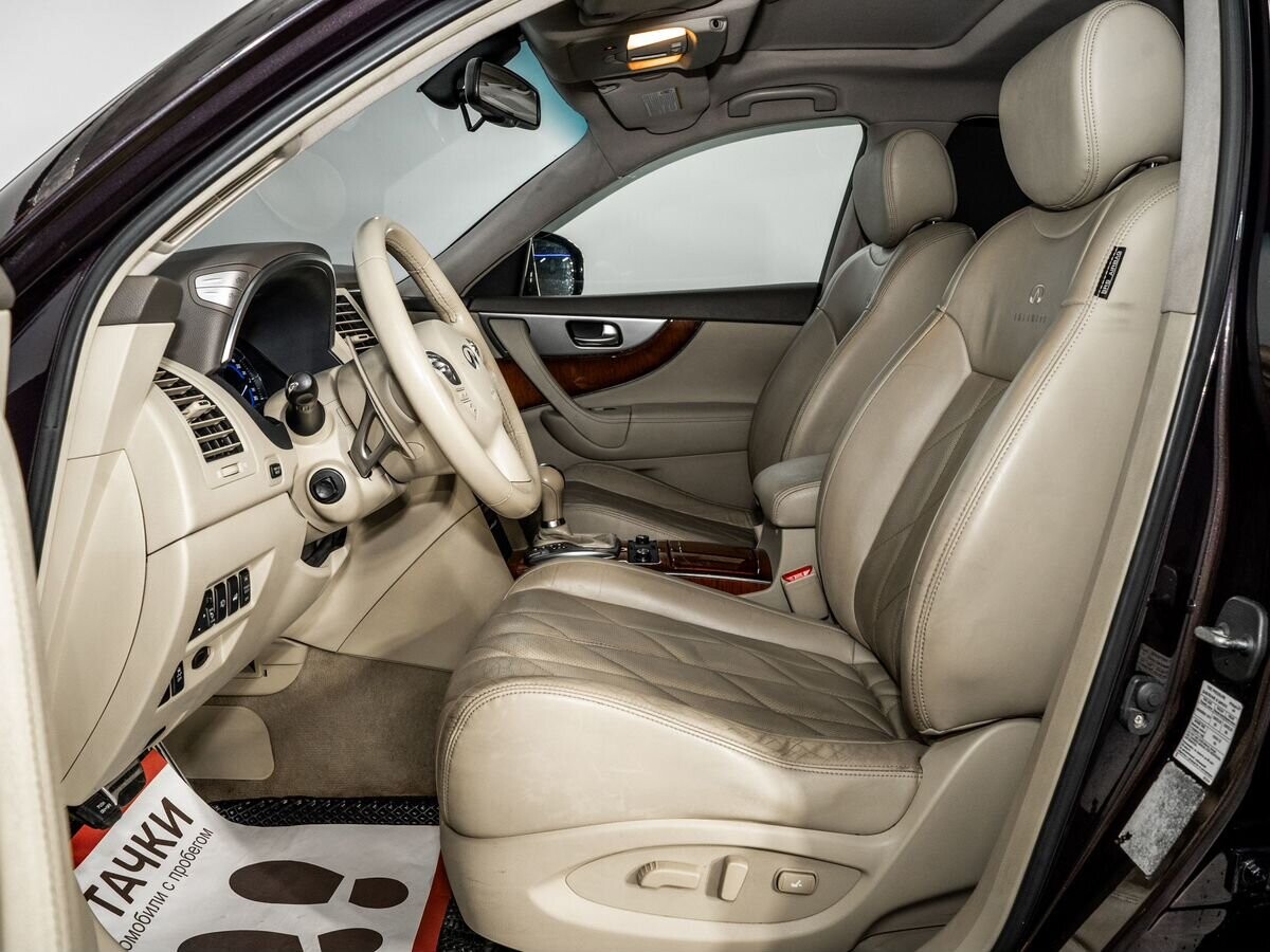 Infiniti FX 2012 - фото автомобиля