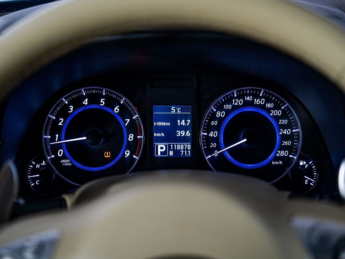 Infiniti FX 2012 - фото автомобиля