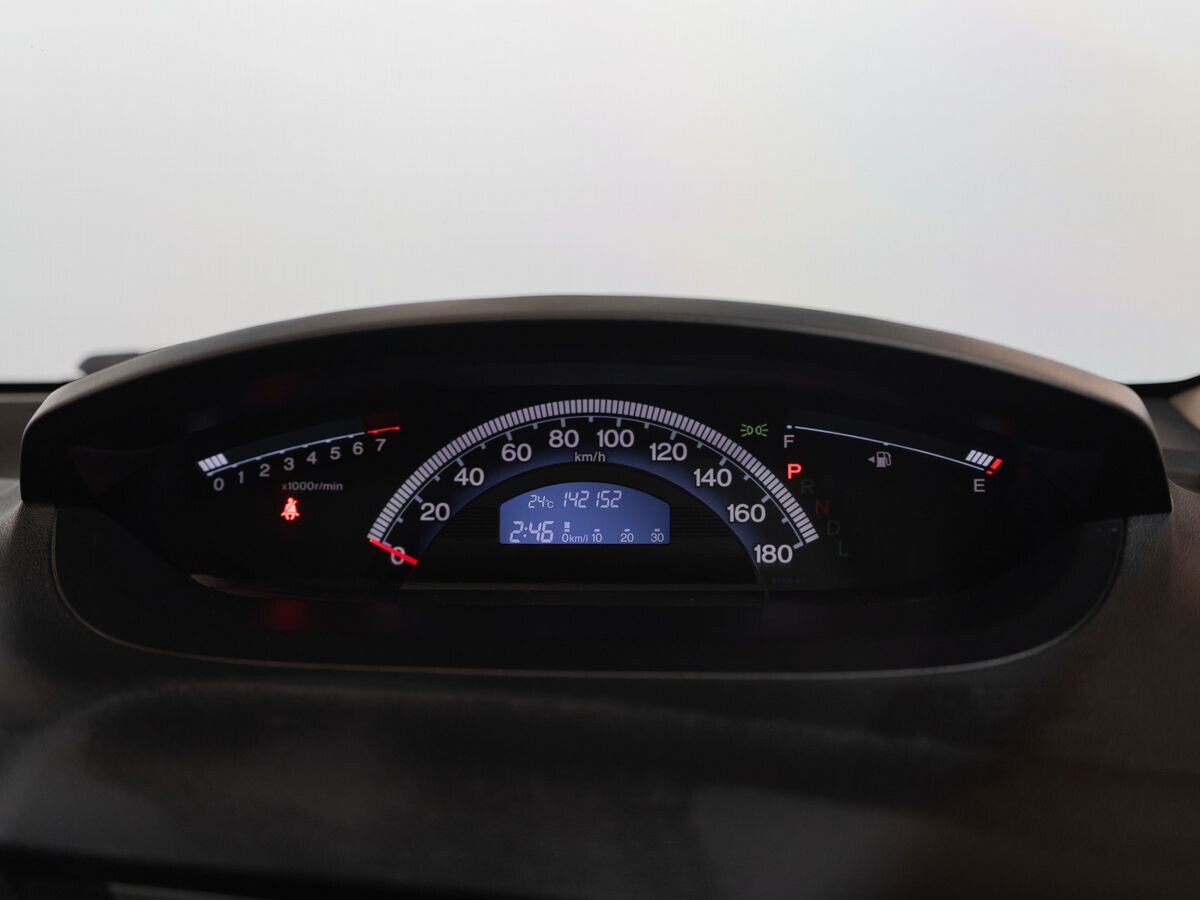 Honda Freed 2012 - фото автомобиля