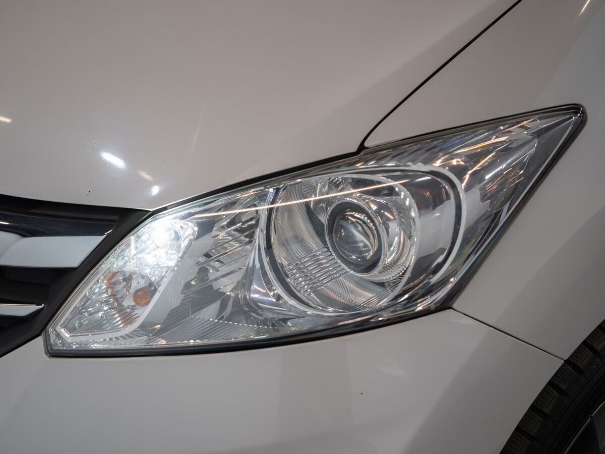 Honda Freed 2012 - фото автомобиля