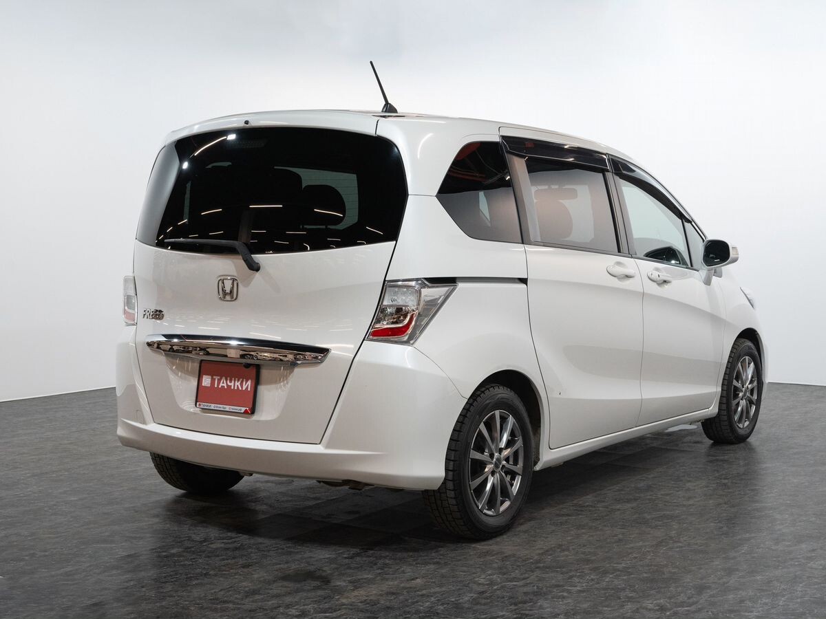 Honda Freed 2012 - фото автомобиля