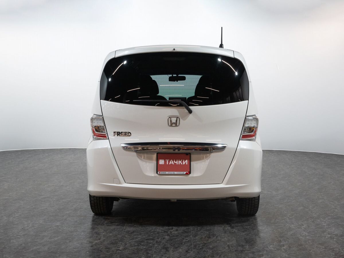 Honda Freed 2012 - фото автомобиля