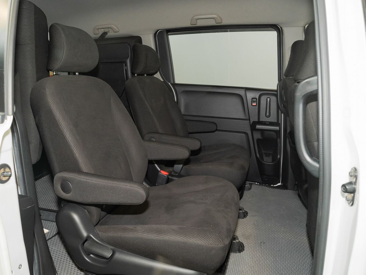 Honda Freed 2012 - фото автомобиля