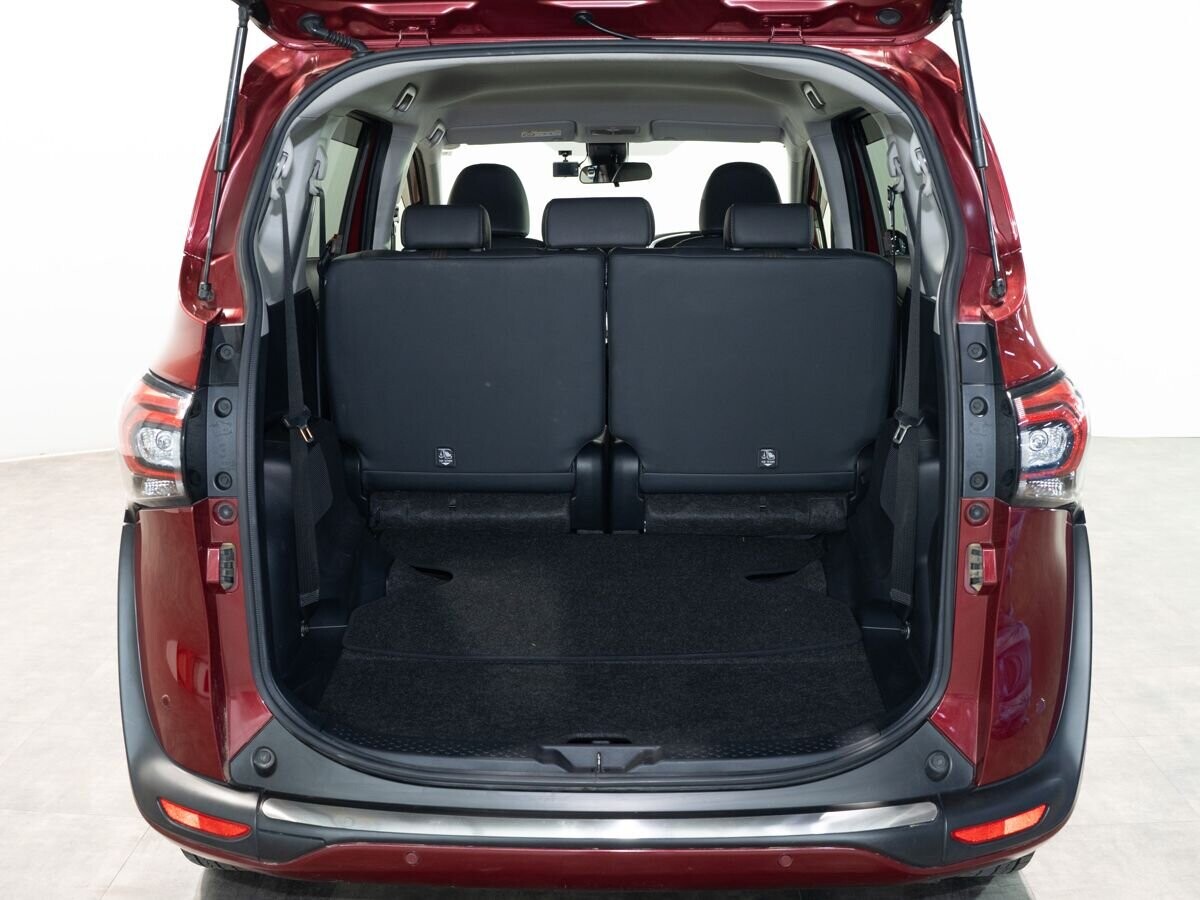 Toyota Sienta 2019 - фото автомобиля