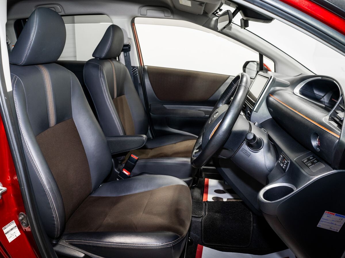 Toyota Sienta 2019 - фото автомобиля