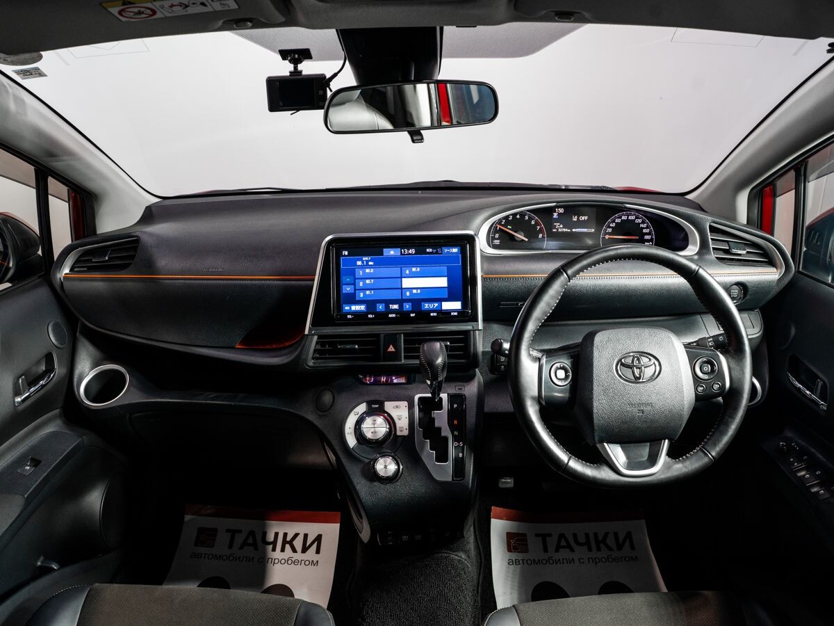 Toyota Sienta 2019 - фото автомобиля