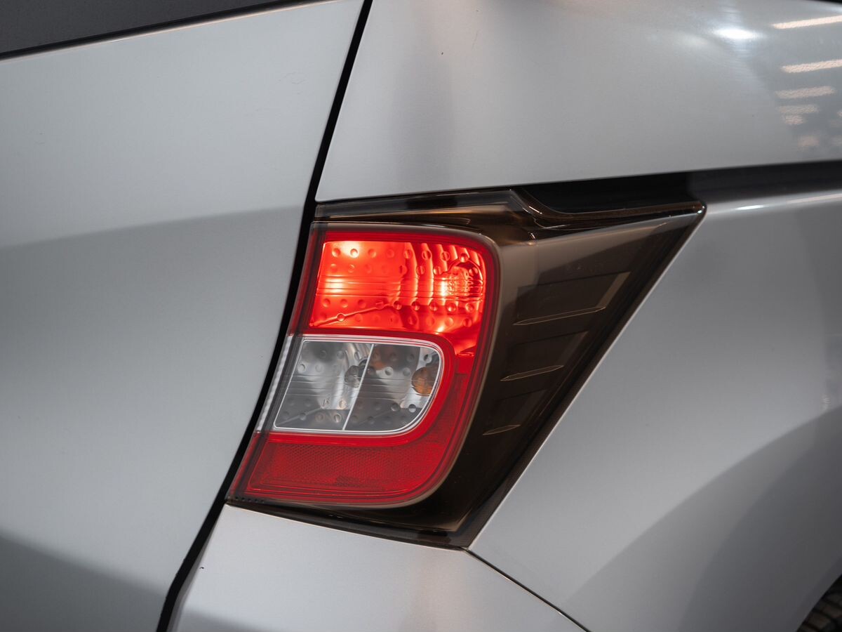 Honda Freed 2011 - фото автомобиля