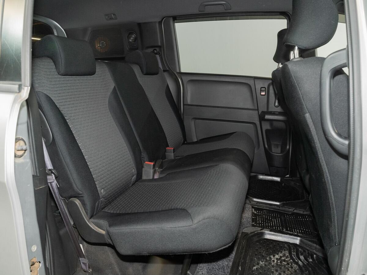 Honda Freed 2011 - фото автомобиля