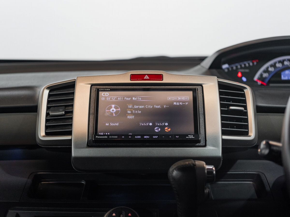 Honda Freed 2011 - фото автомобиля