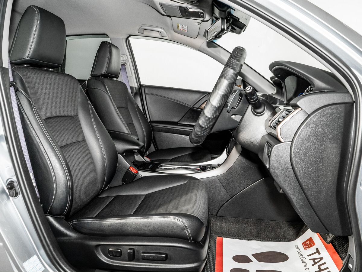 Honda Accord 2017 - фото автомобиля