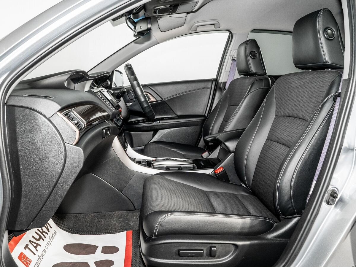 Honda Accord 2017 - фото автомобиля