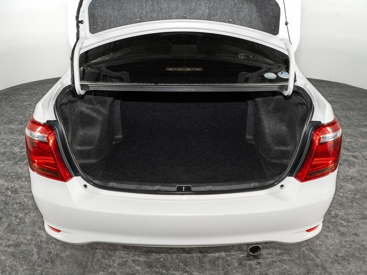 Toyota Corolla 2015 - фото автомобиля