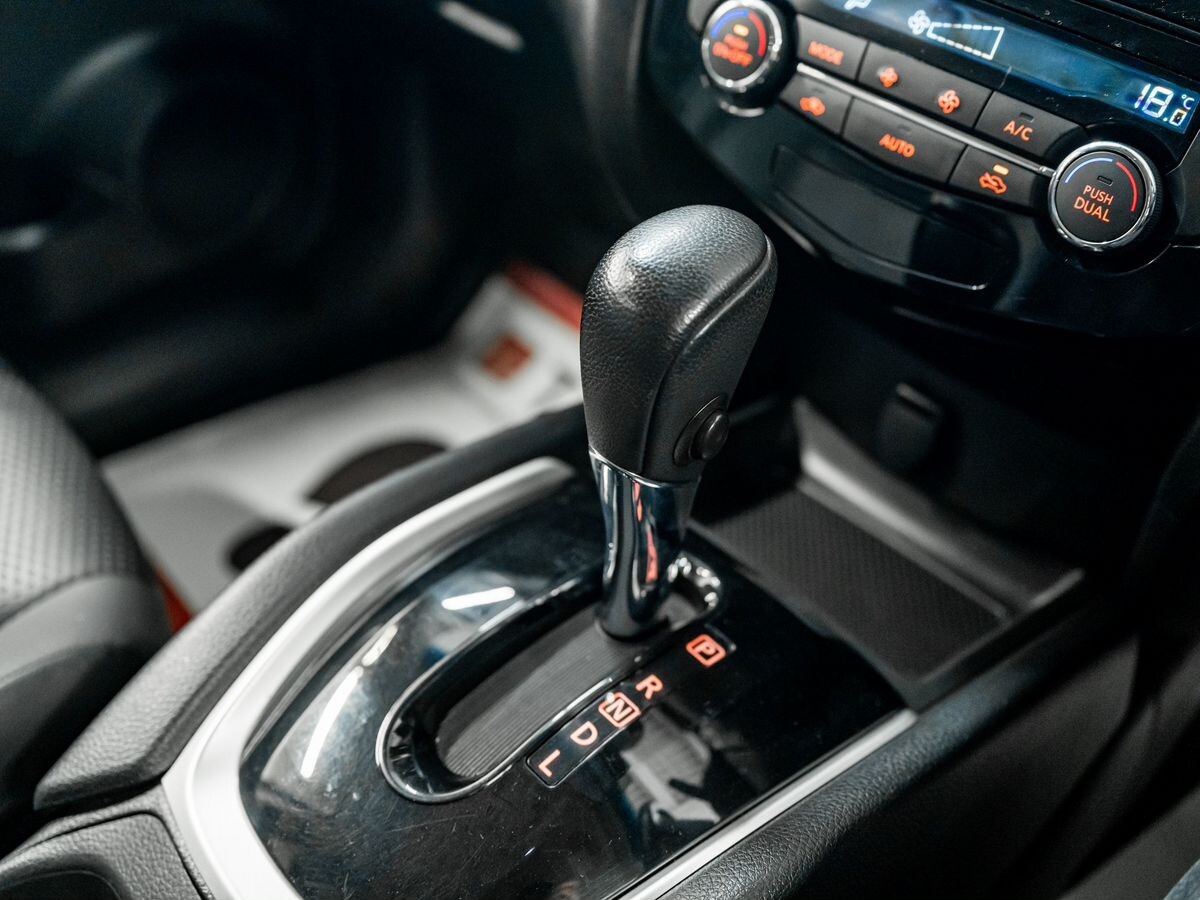 Nissan X-Trail 2017 - фото автомобиля