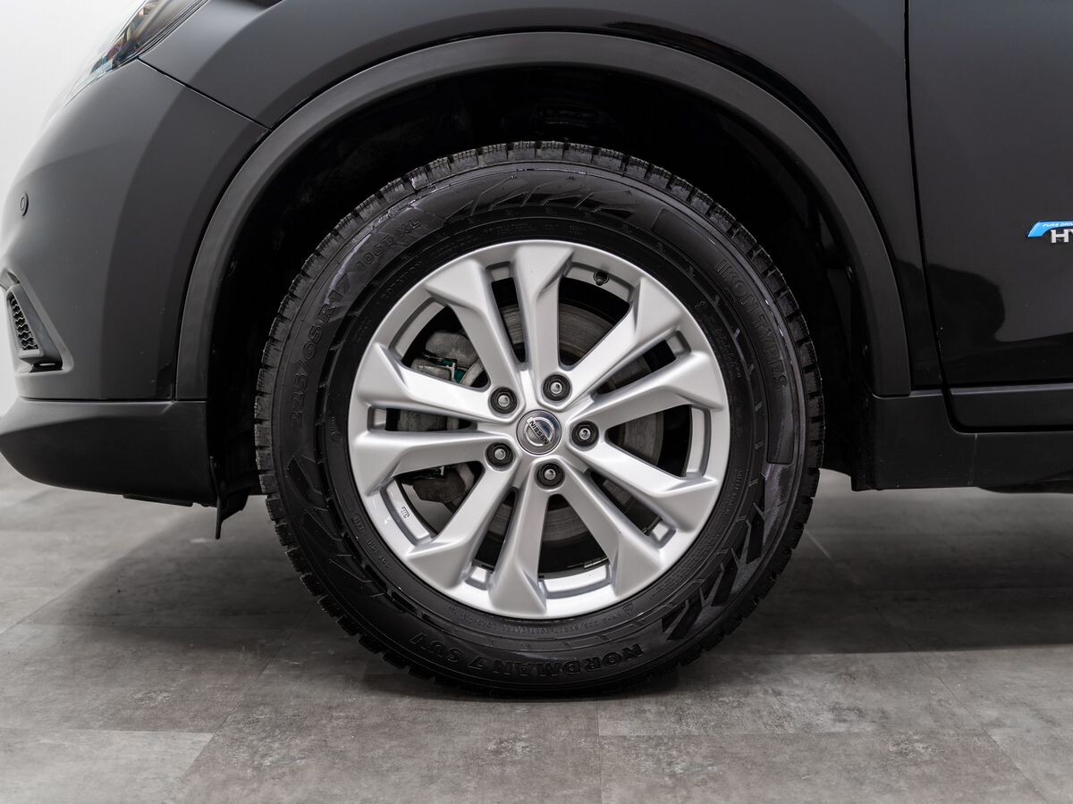 Nissan X-Trail 2017 - фото автомобиля