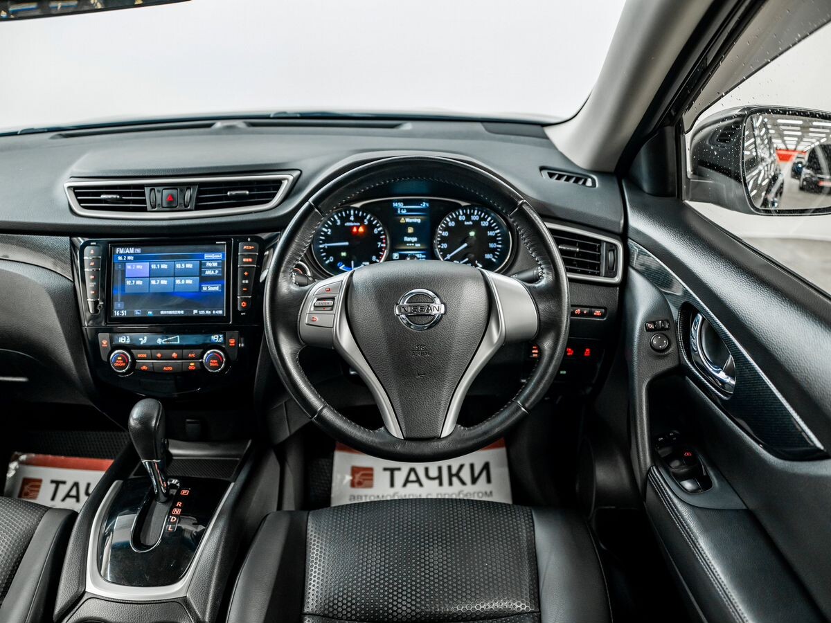 Nissan X-Trail 2017 - фото автомобиля