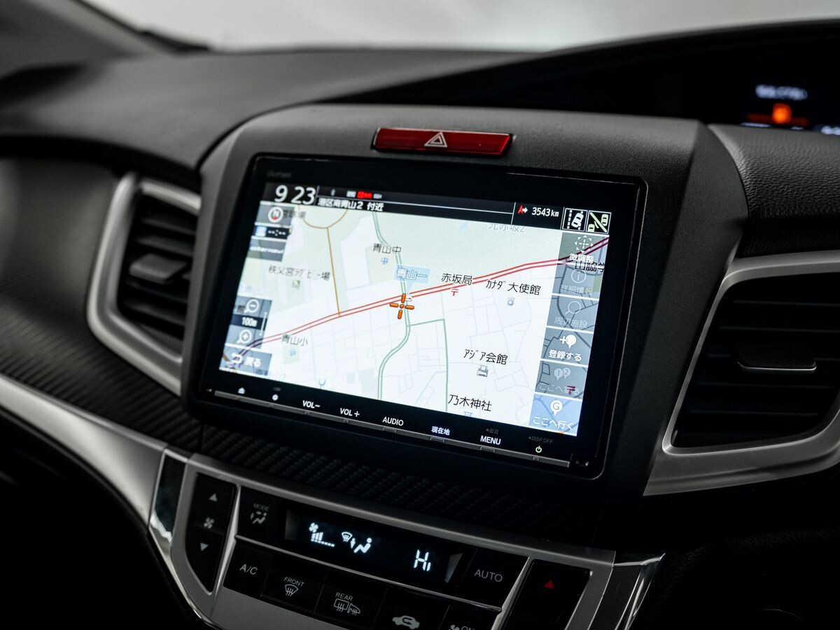 Honda Jade 2018 - фото автомобиля